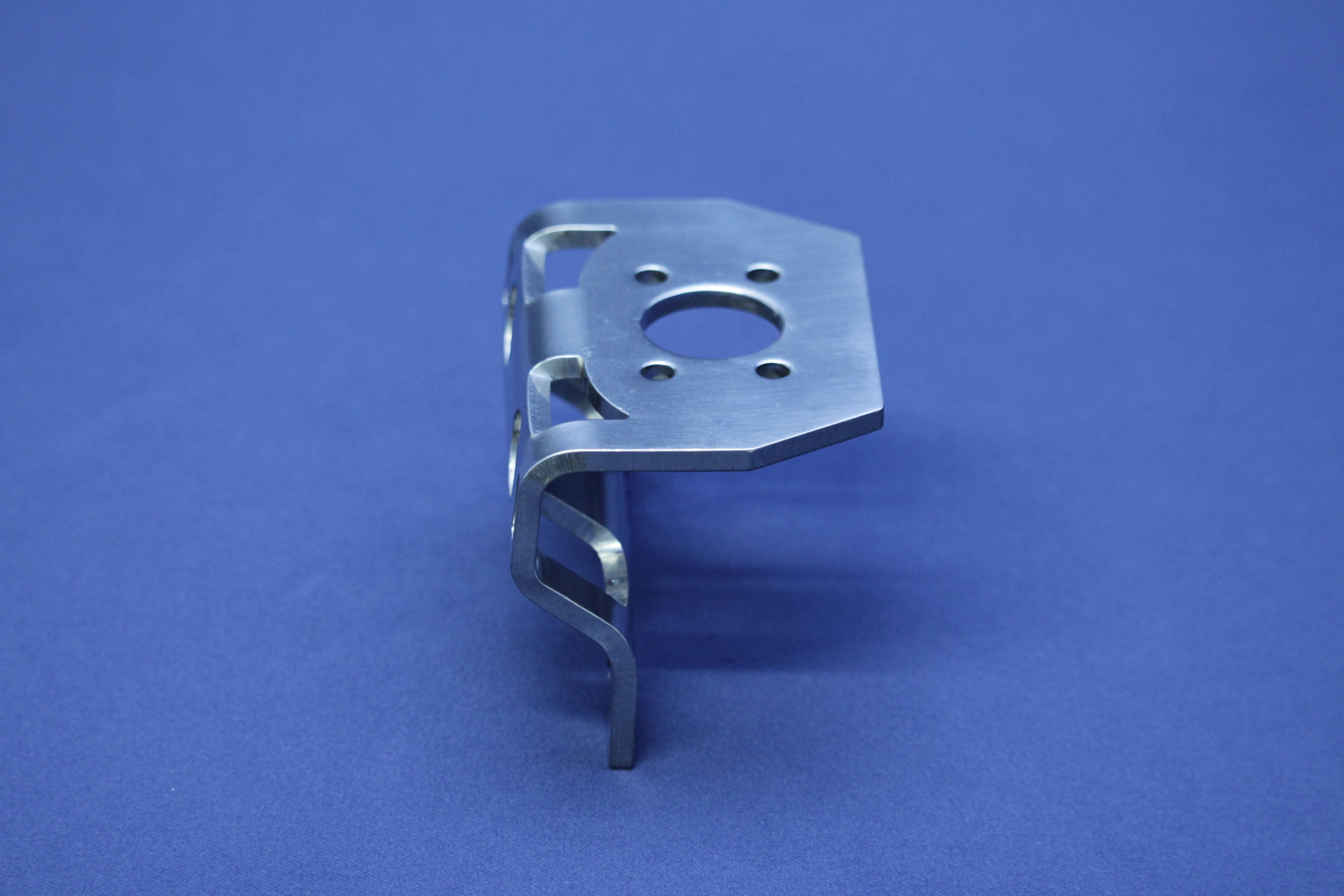 SV-KOMPAKTKONSOLE DN15-25 304 POL FÜR Ni/INKL.SCHRAUBEN