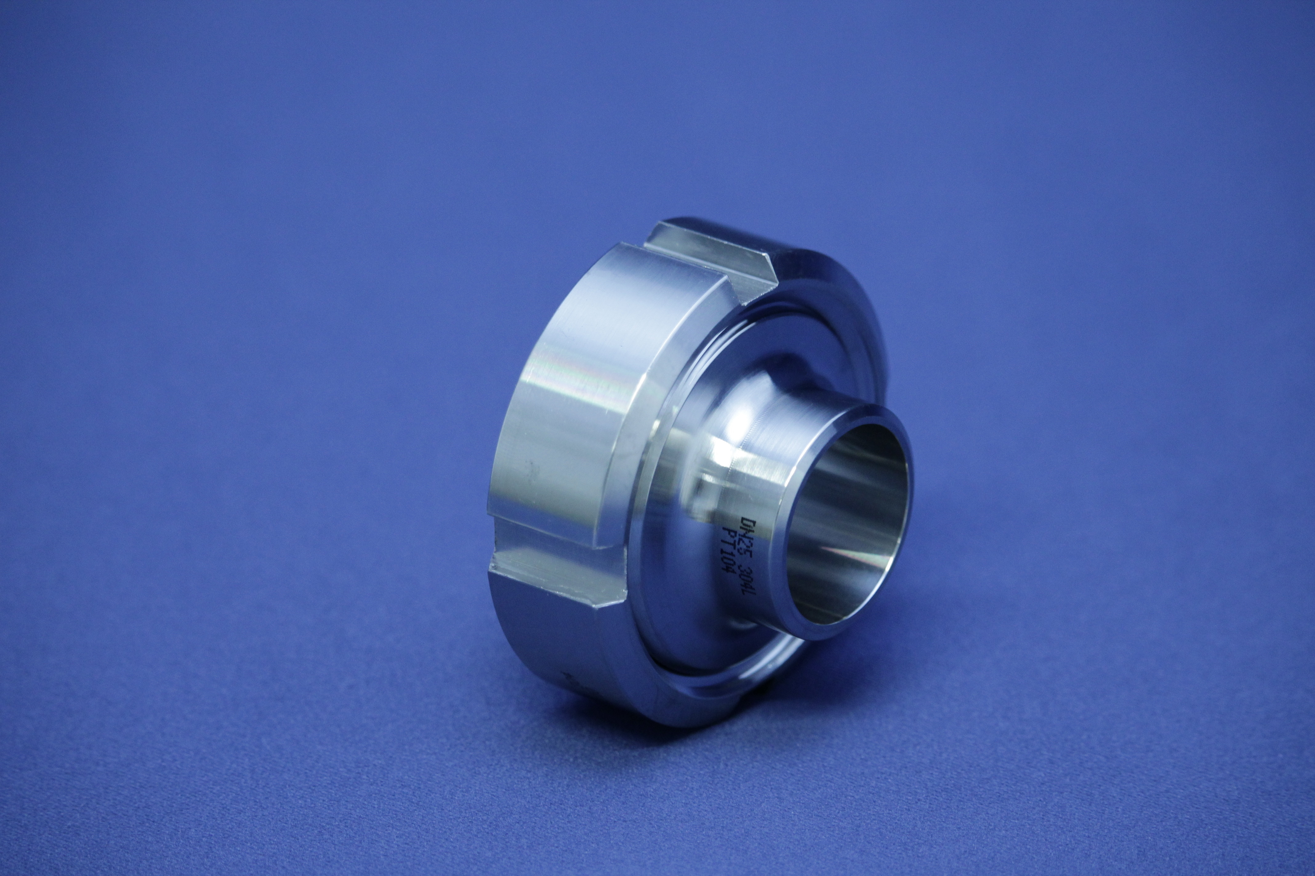 VERSCHRAUBUNG S DN25 316L BL NUTM. 304 EPDM WIRD IN EINZELTEILEN GELIEFERT