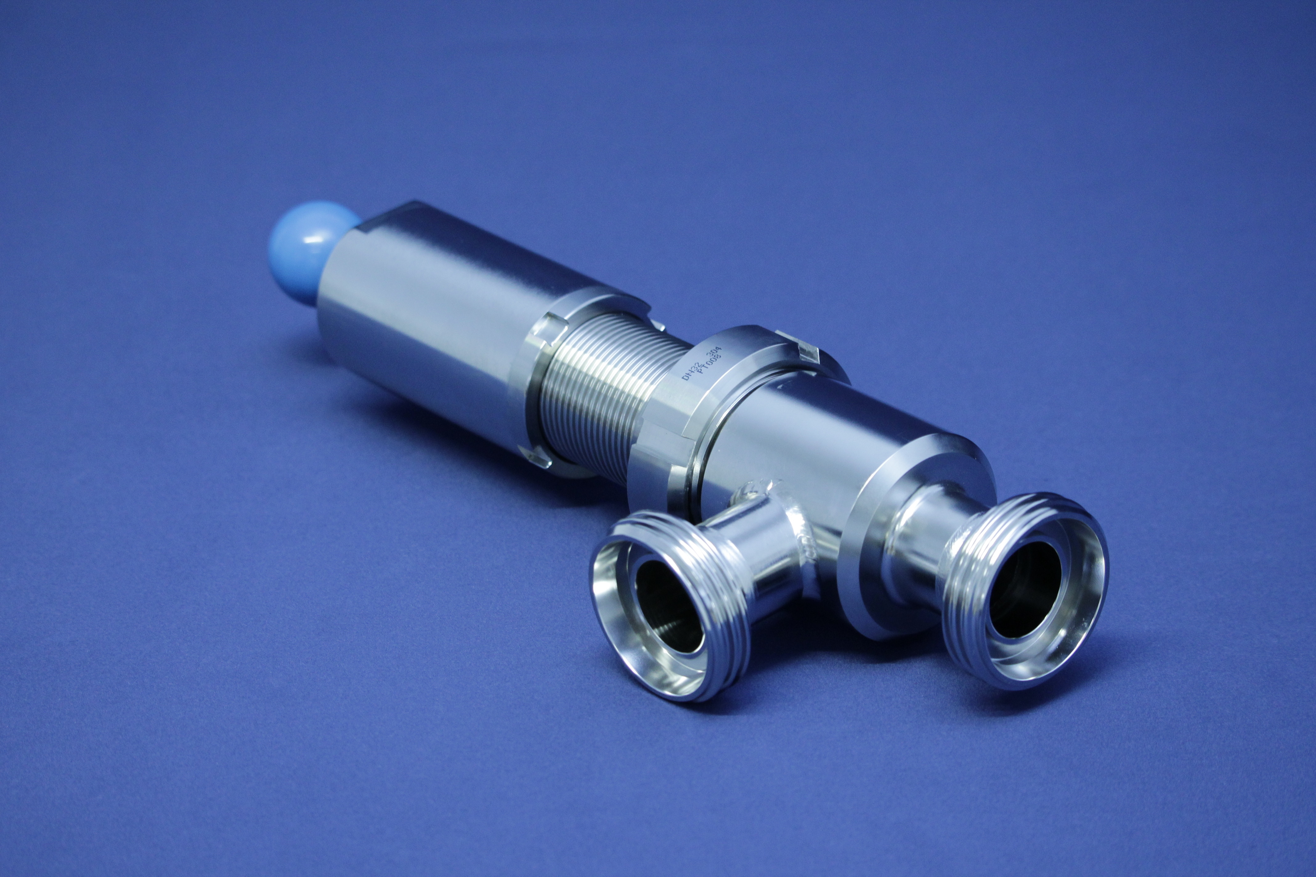 ÜBERSTRÖM-ECKVENTIL GG DN65 316L POL NBR/EPDM FEDERBEL.