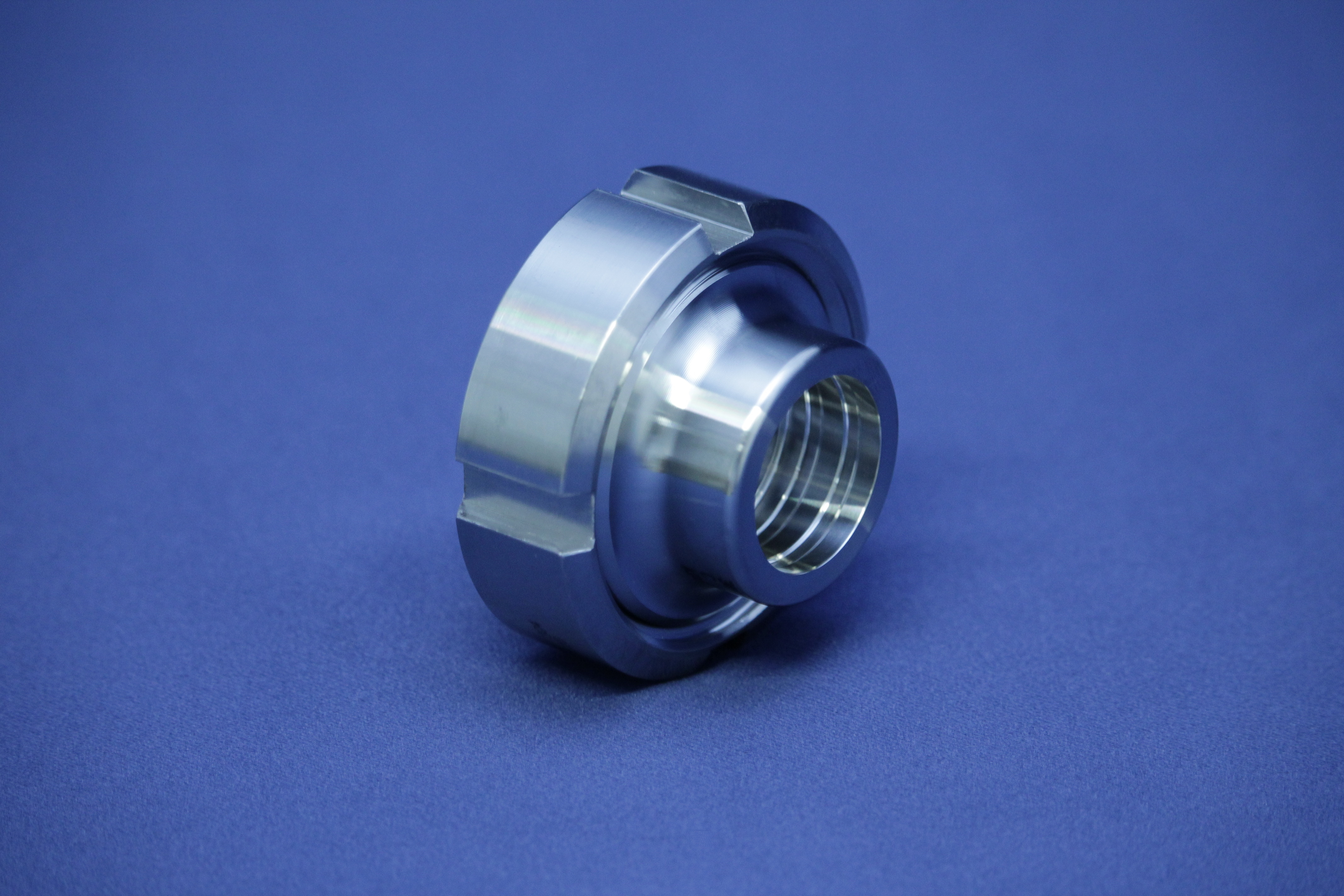 VERSCHRAUBUNG W 4" 316L BL NUTM. 304 FKM WIRD IN EINZELTEILEN GELIEFERT